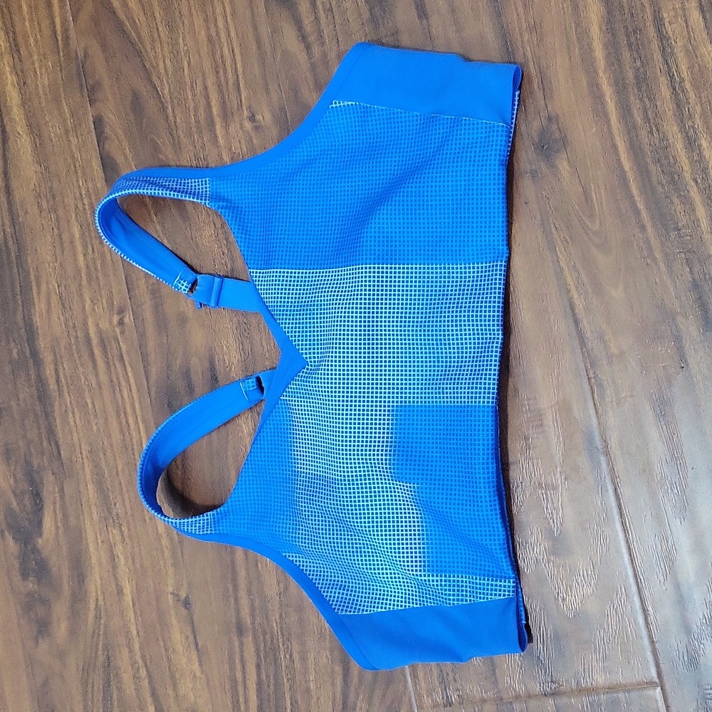 Brooks 36DD sports bra